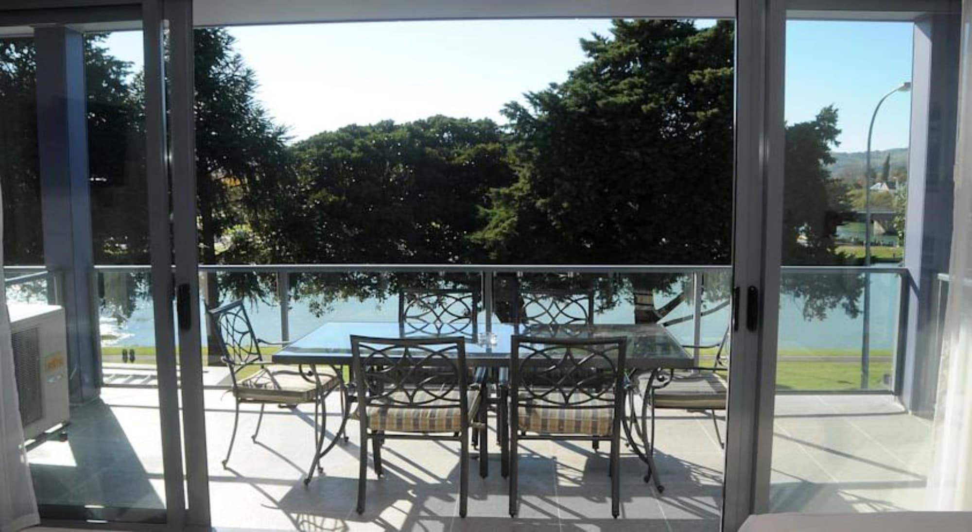 Emerald Hotel Gisborne Bagian luar foto