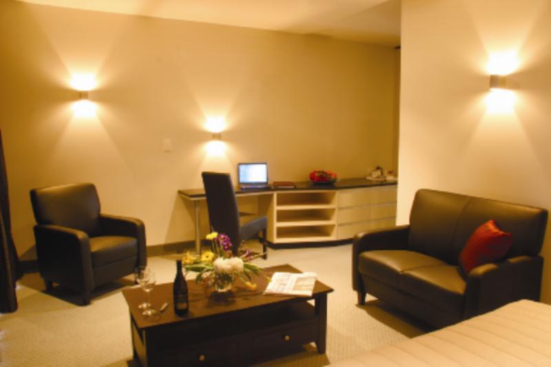 Emerald Hotel Gisborne Bagian luar foto