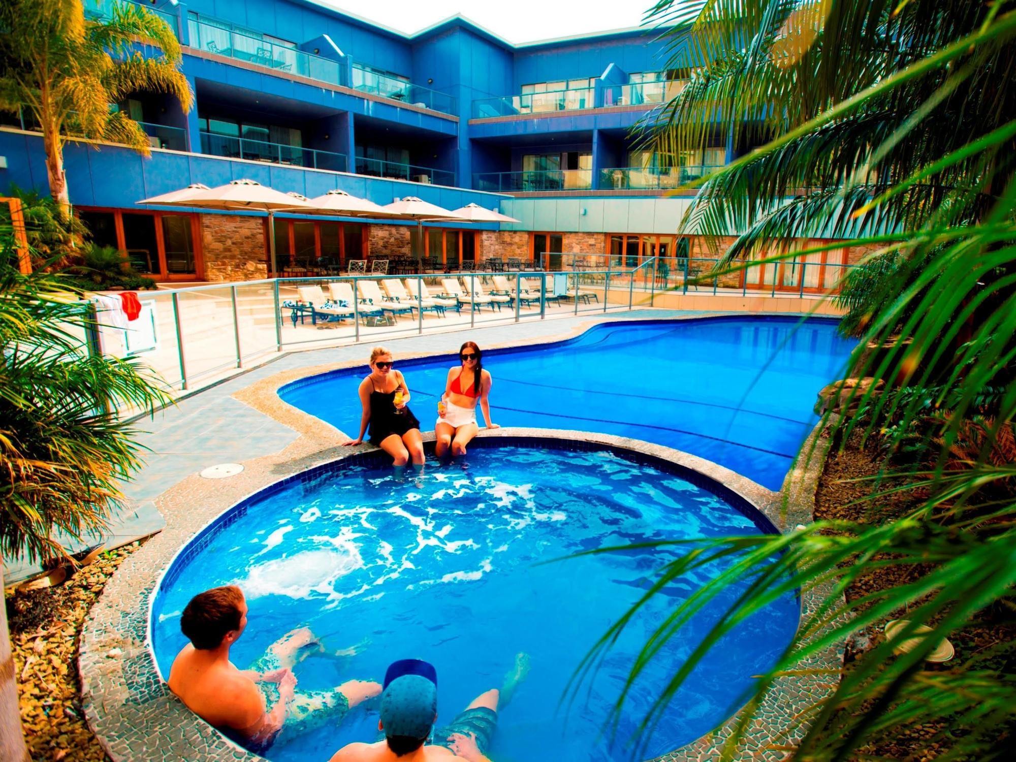 Emerald Hotel Gisborne Bagian luar foto