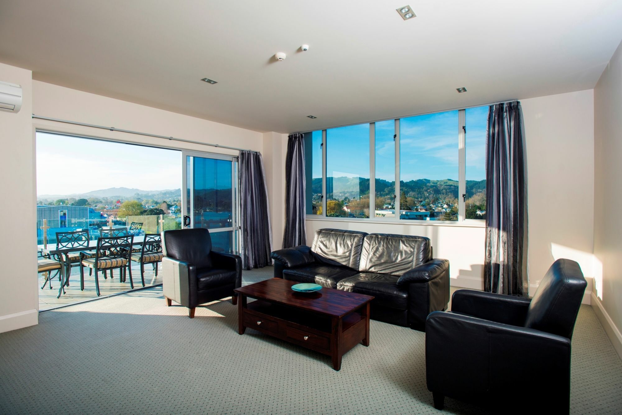 Emerald Hotel Gisborne Bagian luar foto